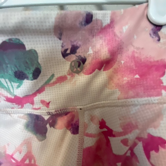 Lululemon capri - Picture 2 of 2